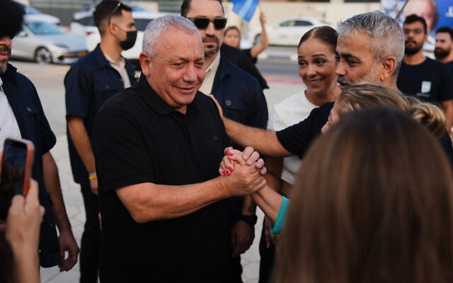 Yashar party chairman Gadi Eisenkot, visits a polling station in the southern town of Ofakim during the country’s general election, October 27, 2026. (AP Photo/Ariel Schalit)