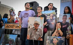 Former hostage Yocheved Lifshitz joins families of former hostages, hostages who were killed in captivity in the Gaza Strip, and victims of the October 7 attack at the Families’ Sukkah at Hostages Square in Tel Aviv, during the Jewish holiday of Sukkot, September 28, 2026. (Avshalom Sassoni/Flash90)