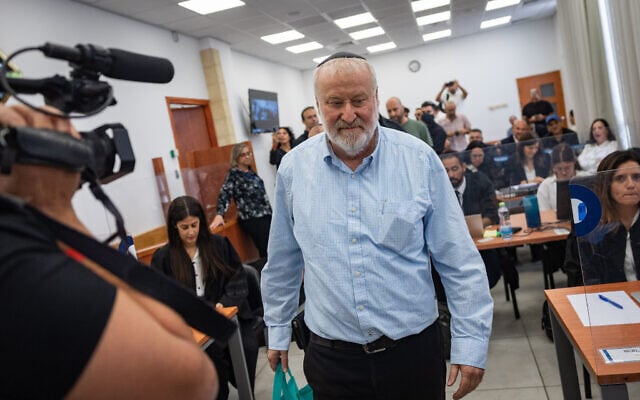 Former Israeli attorney general Avichai Mandelblit arrives to testify in the corruption trial of Prime Minister Benjamin Netanyahu at the Jerusalem District Court, October 11, 2026. (Chaim Goldberg/ Flash90)