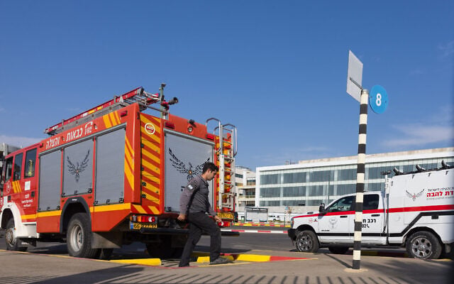 Israeli fire and rescue forces at the Intel factory in Kiryat Gat, southern Israel, following an explosion that left three workers seriously injured, October 14, 2026. (Liron Moldovan/Flash90) Israeli fire and rescue forces at the Intel factory in Kiryat Gat, southern Israel, following an explosion that left three workers seriously injured, October 14, 2026. (Liron Moldovan/Flash90)
