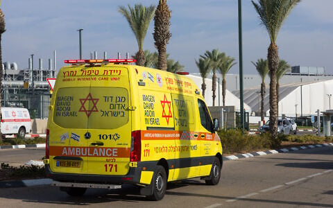 Security and rescue forces at the Intel factory in Kiryat Gat, southern Israel, following an explosion and fire that killed two workers and seriously injured a third, October 14, 2026. (Liron Moldovan/Flash90)