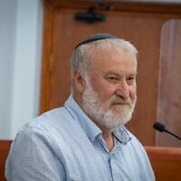 Former attorney general Avichai Mandelblit testifies in the corruption trial of Prime Minister Benjamin Netanyahu at the Jerusalem District Court, October 20, 2026. (Chaim Goldberg/Flash90)