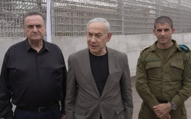 Prime Minister Benjamin Netanyahu with Defense Minister Israel Katz (L) on a visit to the Jordanian border, October 15, 2026. (Screenshot, GPO)
