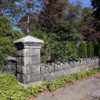 Stone fences, Greenwich, Connecticut (Carol M. Highsmith/Buyenlarge/Getty Images via JTA)