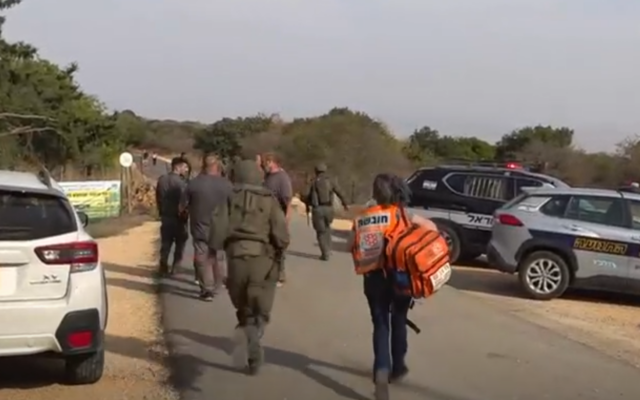 Security and rescue forces at the scene of a blast near the northern border that injured at least 12 hikers, including children, on October 12, 2026 (Channel 12 screenshot) Security and rescue forces at the scene of a blast near the northern border that injured at least 12 hikers, including children, on October 12, 2026 (Channel 12 screenshot)
