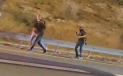 Special forces are seen arresting a man suspected of involvement in planning a terror attack, on the Route 1 highway near Jerusalem, on October 19, 2026. (Screenshot: X, used in accordance with Clause 27a of the Copyright Law)