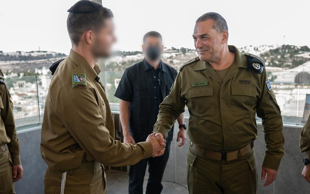 IDF Chief of Staff Lt. Gen. Eyal Zamir meets with a cadet of the Hasmonean Brigade for ultra-Orthodox troops near the Western Wall in Jerusalem, October 20, 2026. (Israel Defense Forces)