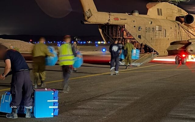 Military ballot boxes are loaded onto an Israeli Air Force helicopter in southern Israel, late October 27, 2026. (Israel Defense Forces) Military ballot boxes are loaded onto an Israeli Air Force helicopter in southern Israel, late October 27, 2026. (Israel Defense Forces)